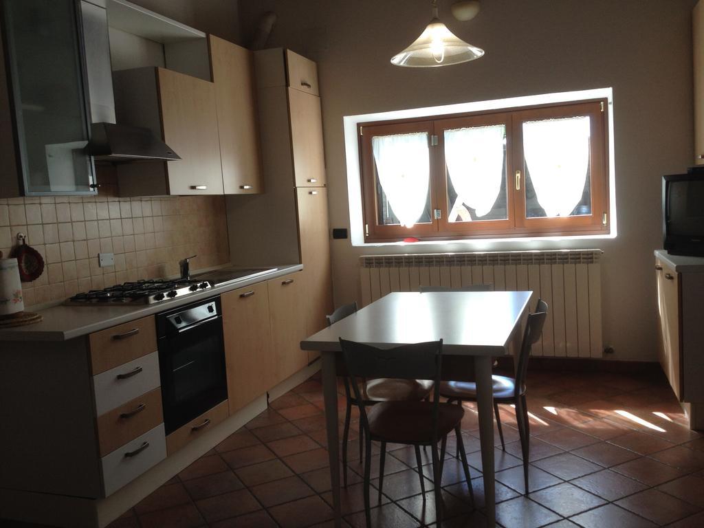 Sotto L'Arco Apartment Barete ภายนอก รูปภาพ